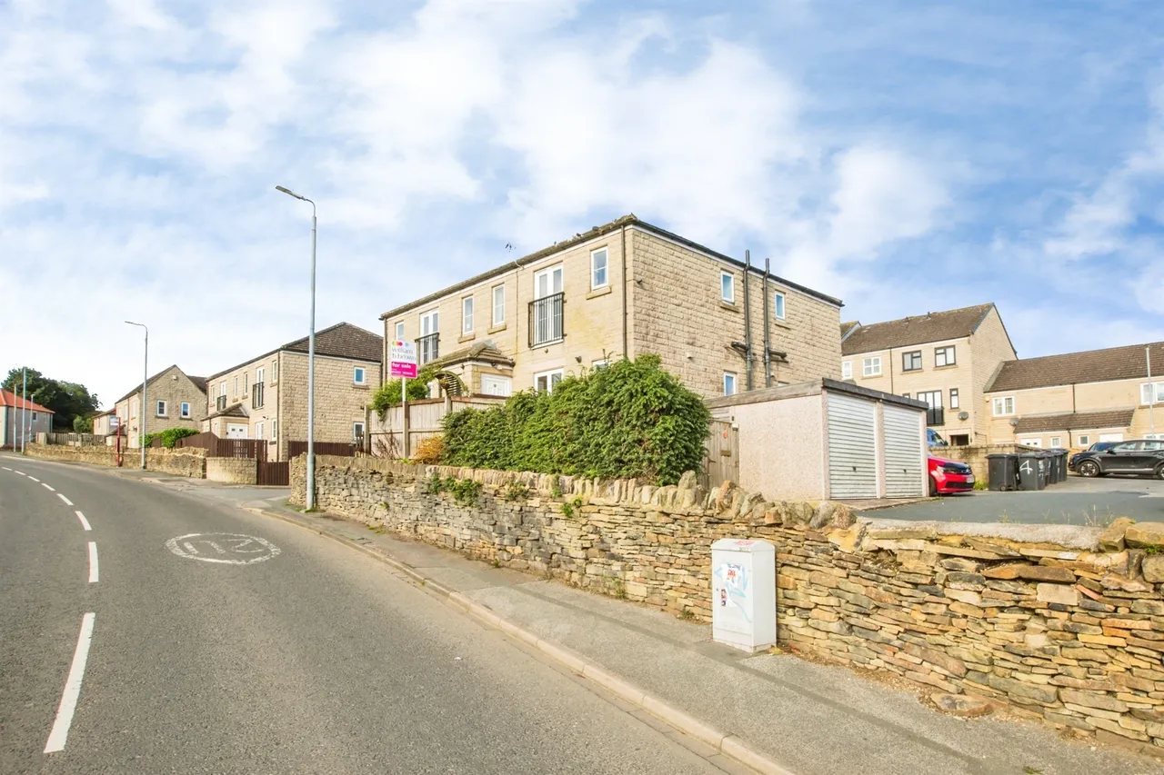 1 bed house for sale — Moins Close, Halifax