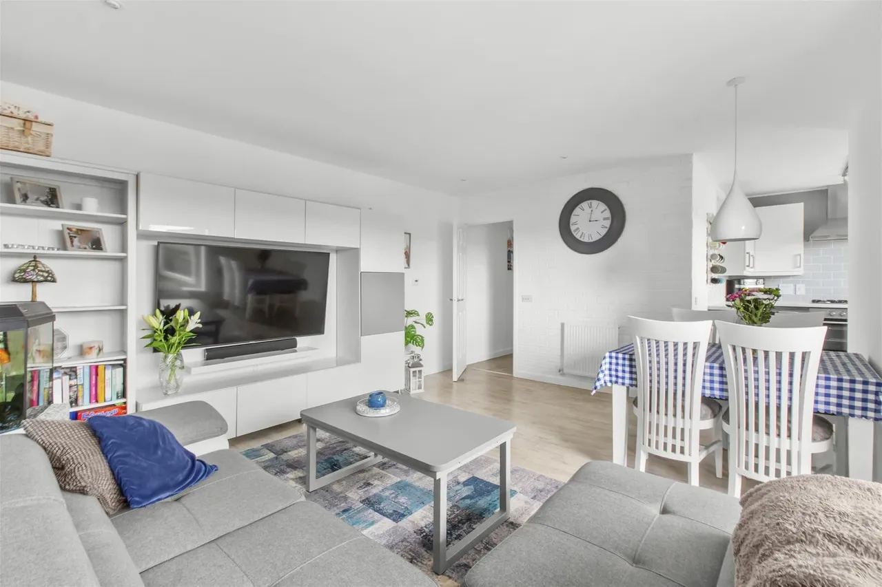 St. Hughs Avenue, High Wycombe, HP13, photo 6