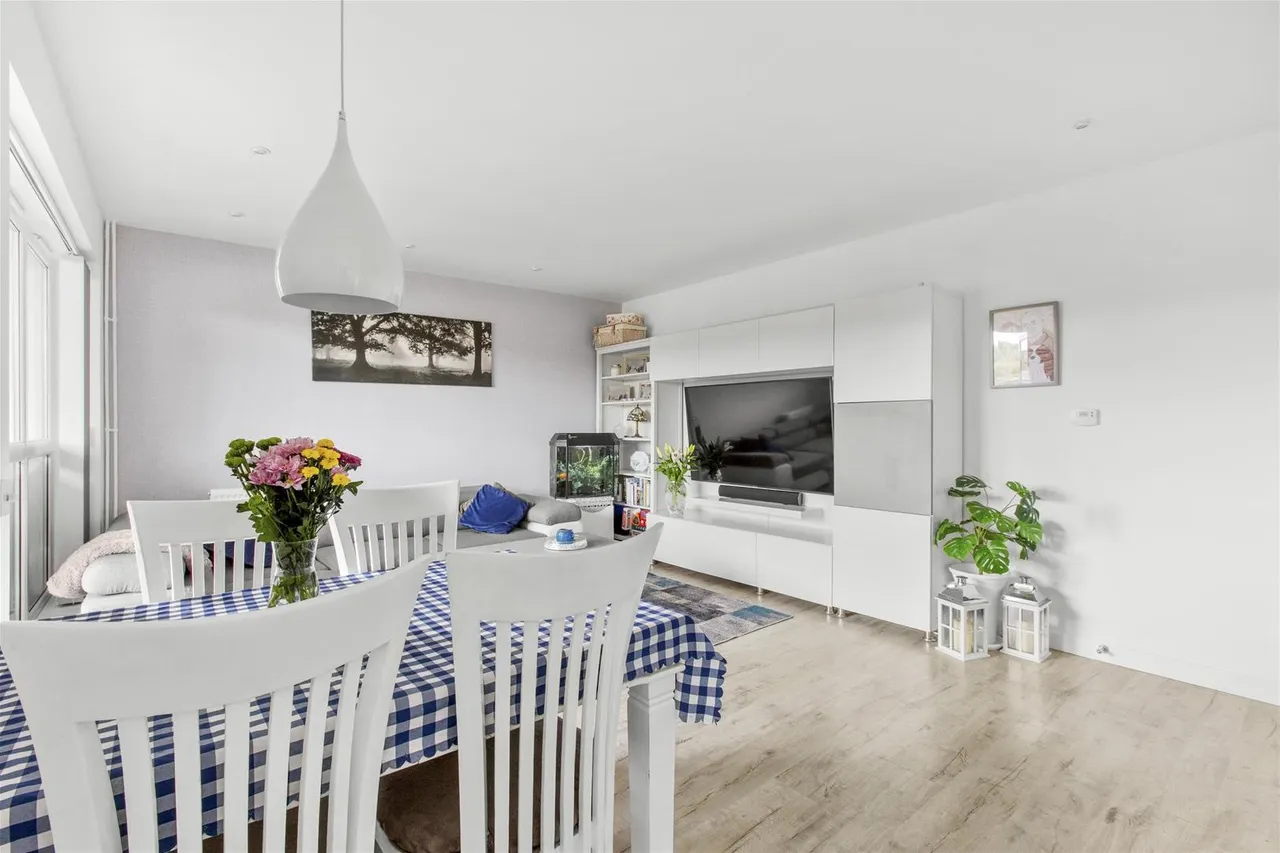 St. Hughs Avenue, High Wycombe, HP13, photo 5