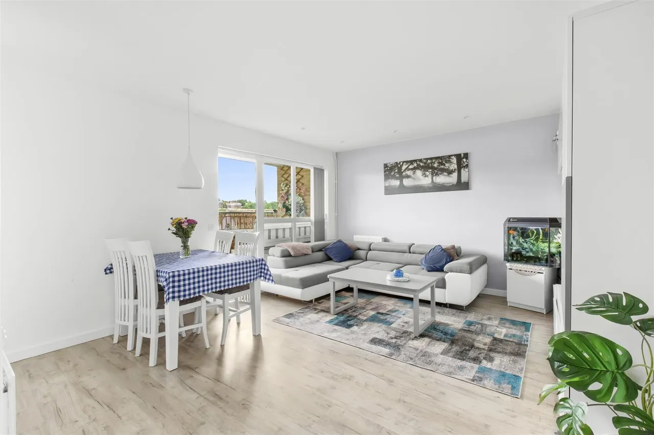 St. Hughs Avenue, High Wycombe, HP13, photo 2