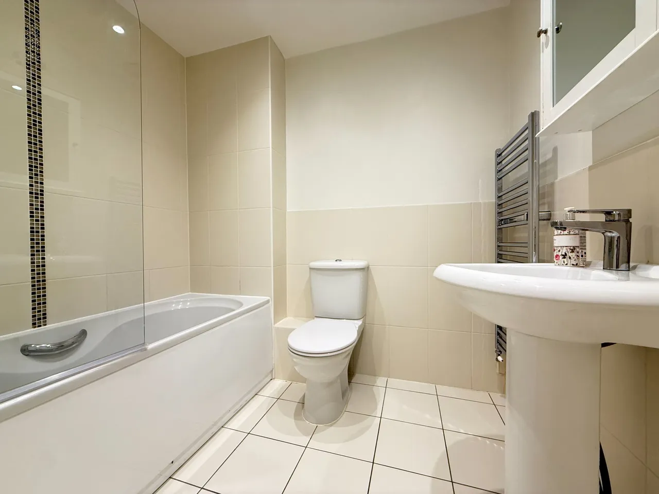 Stunning Family Home In A Private Gated Development Overlooking Orchards, Russett Farm, photo 16