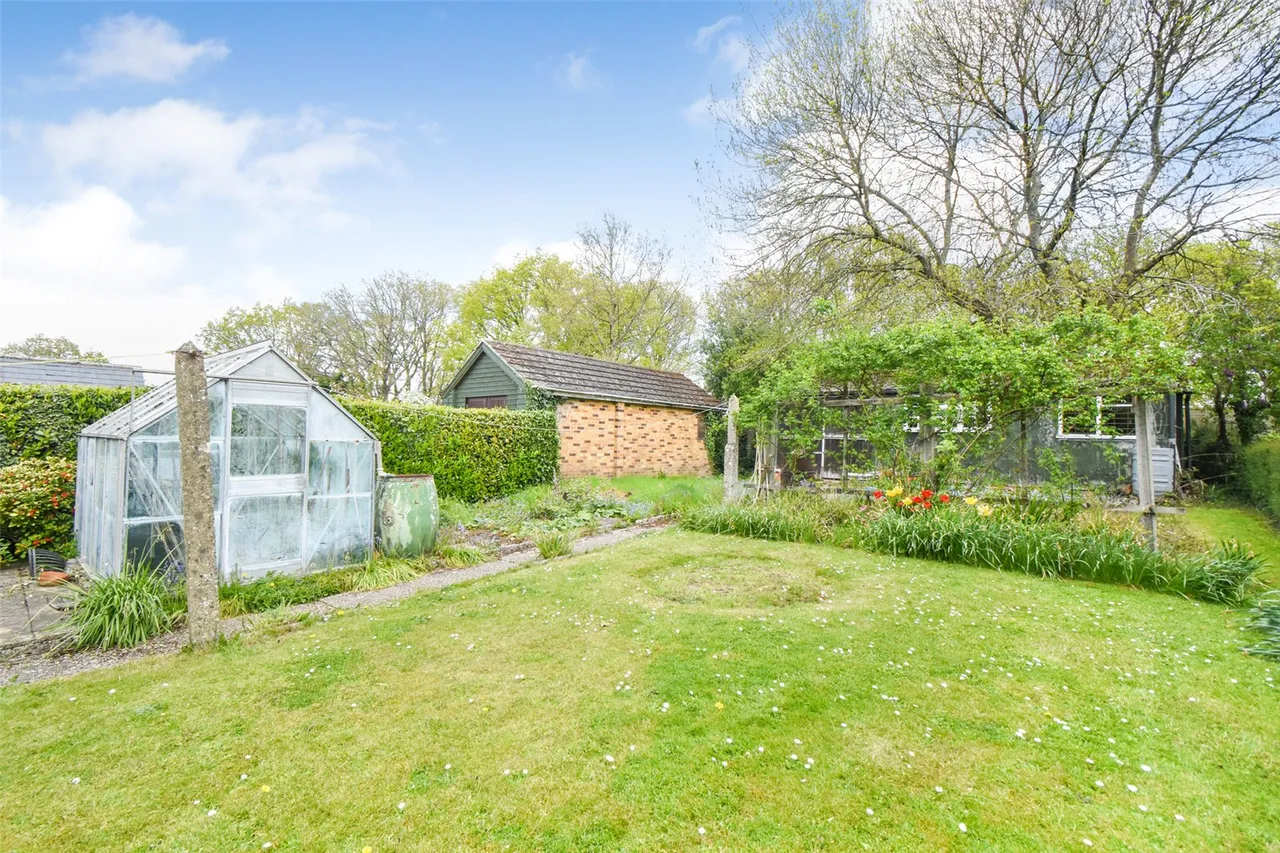 Reading Road, Hook, Hampshire, RG27 9EA, photo 8