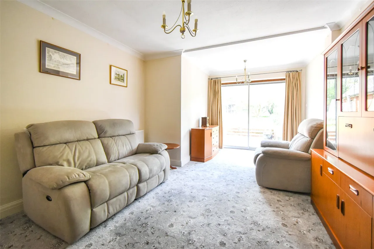 Reading Road, Hook, Hampshire, RG27 9EA, photo 4