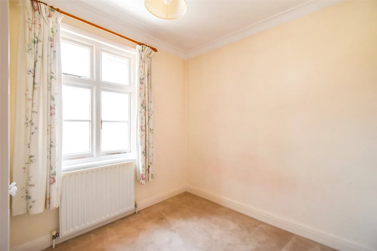 Reading Road, Hook, Hampshire, RG27 9EA, photo 20
