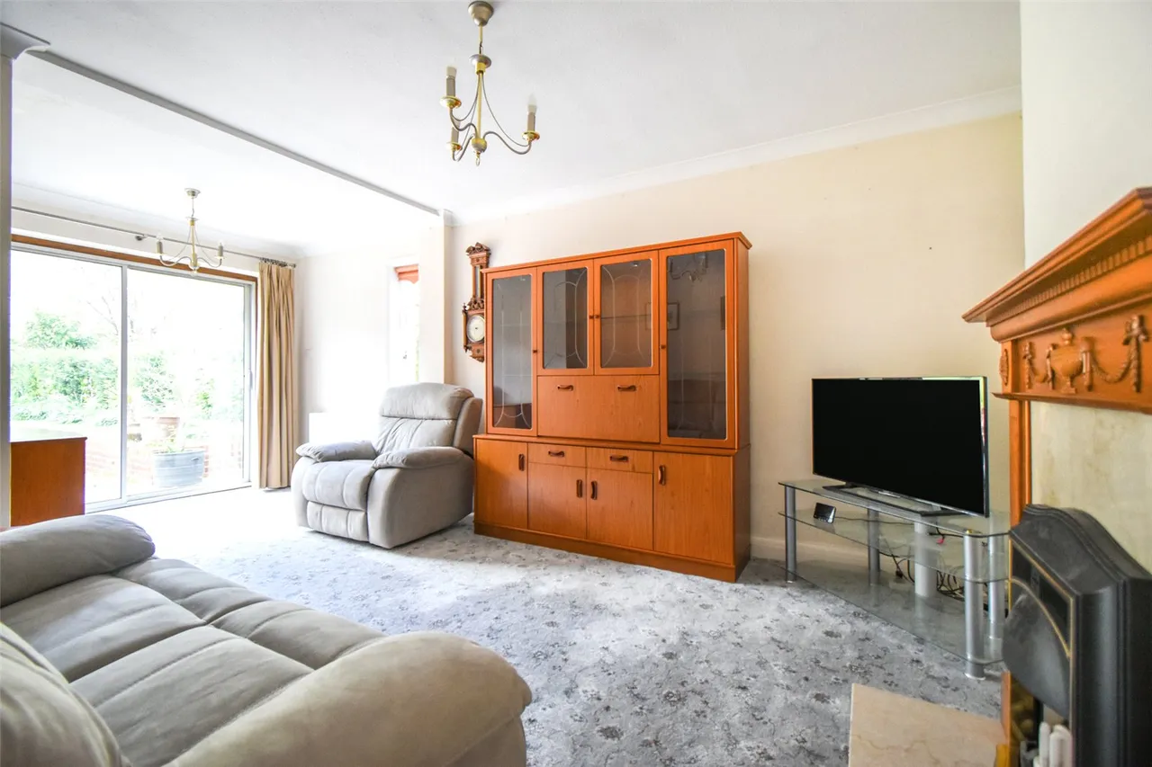 Reading Road, Hook, Hampshire, RG27 9EA, photo 13