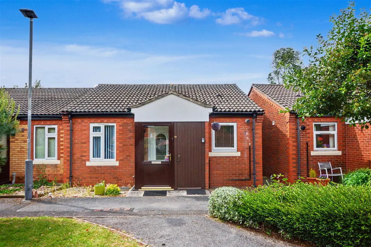 2 bed house for sale, Calverton Close, Toton, NG9