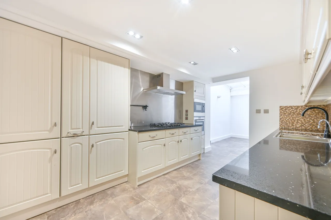 46 Pembridge Road, London, photo 3