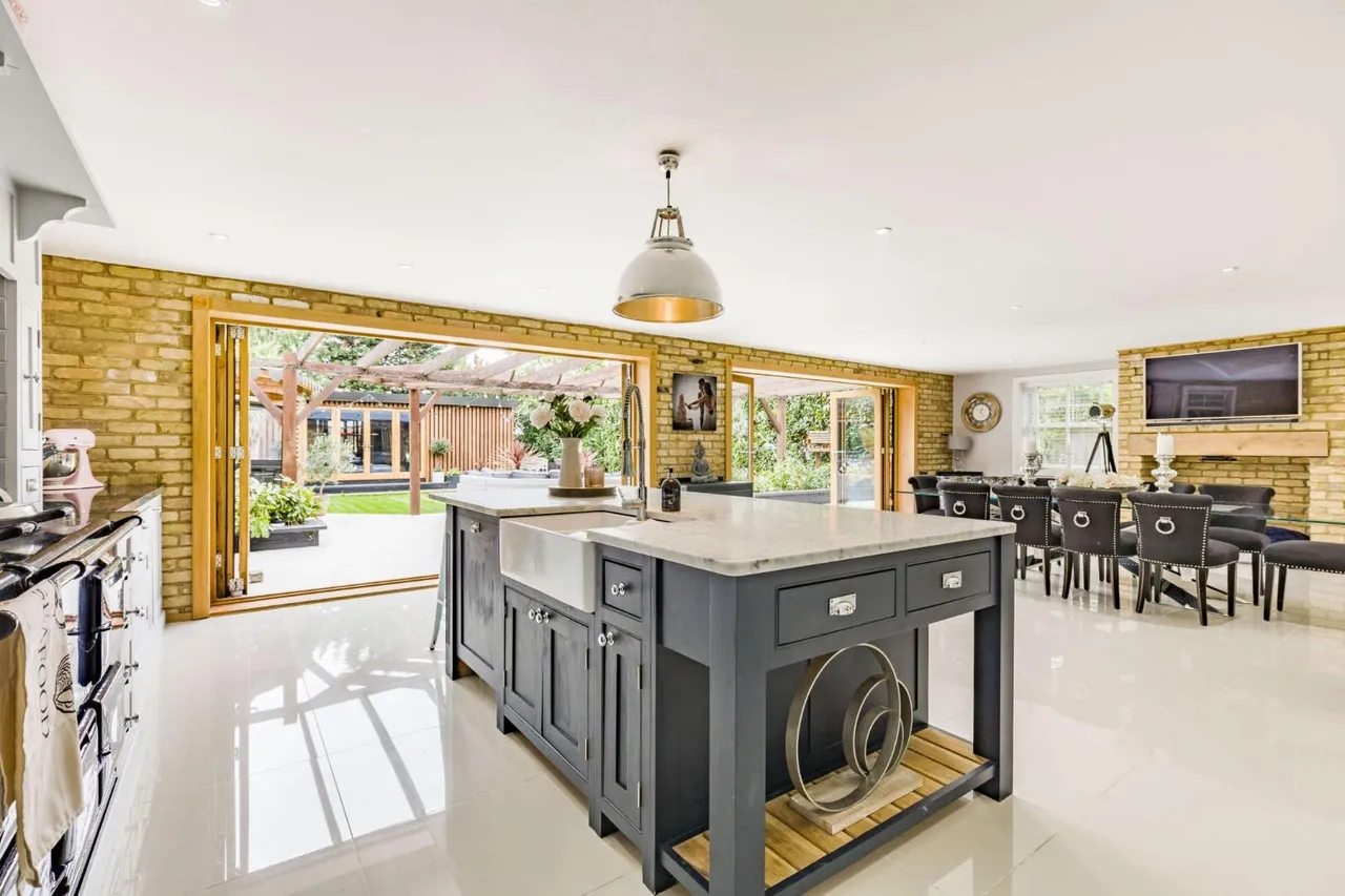 Coolgardie Road, Ashford, Surrey, TW15 1ES, photo 5
