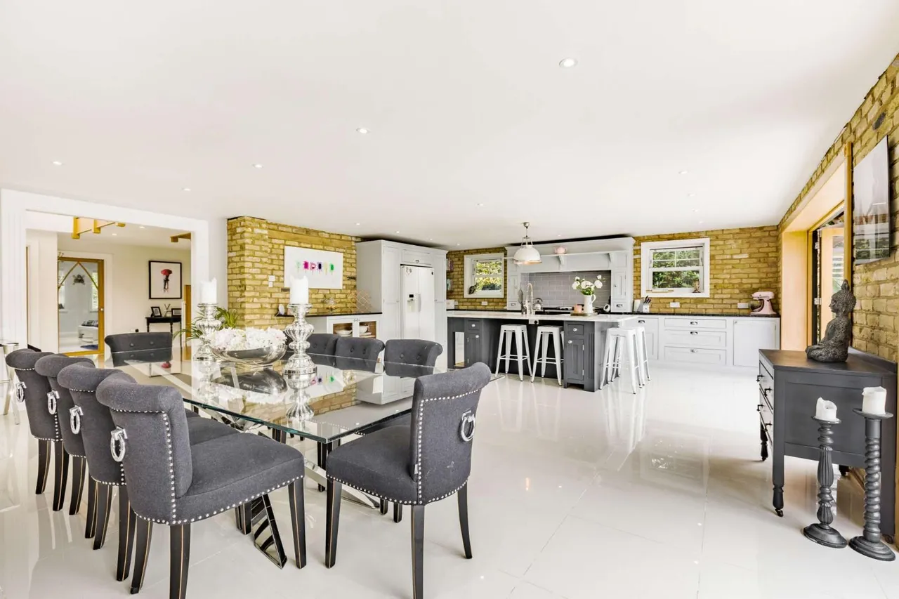 Coolgardie Road, Ashford, Surrey, TW15 1ES, photo 6