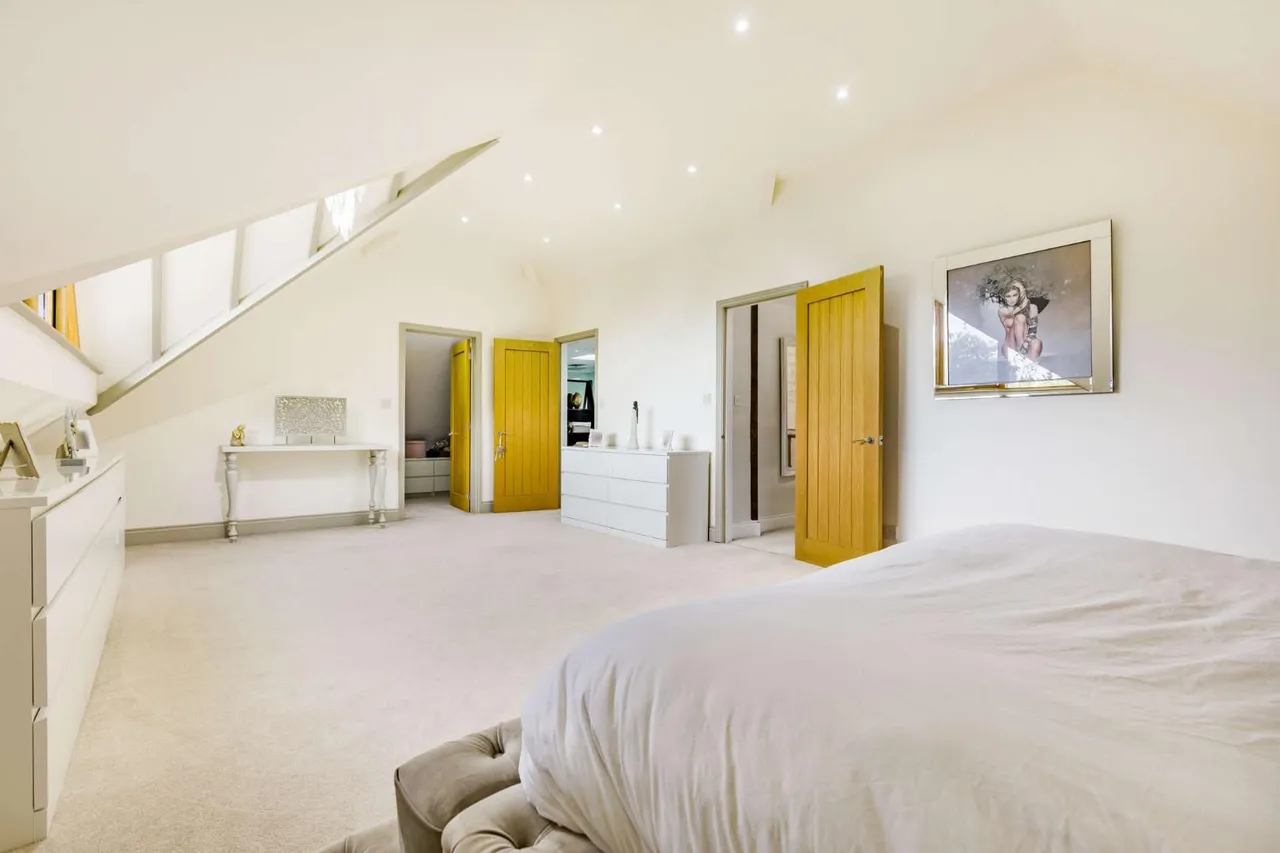Coolgardie Road, Ashford, Surrey, TW15 1ES, photo 4