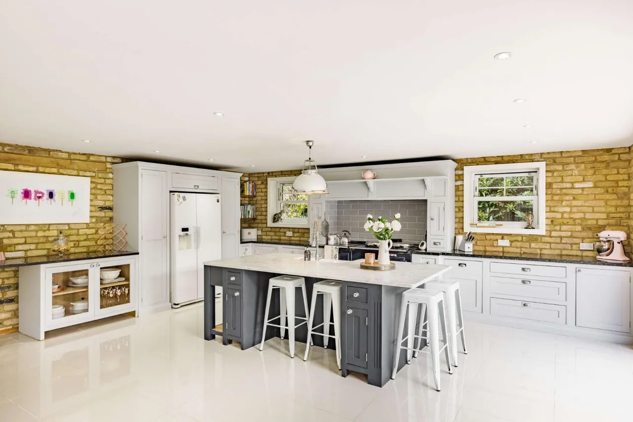 Coolgardie Road, Ashford, Surrey, TW15 1ES, photo 8