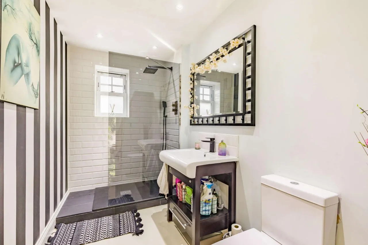 Coolgardie Road, Ashford, Surrey, TW15 1ES, photo 20