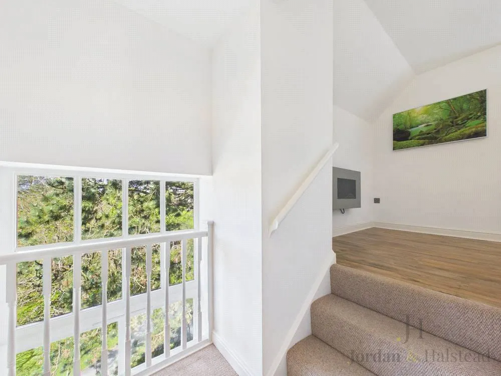Kingswood Park, Kingswood, Frodsham, Cheshire, WA6 6EH, photo 6