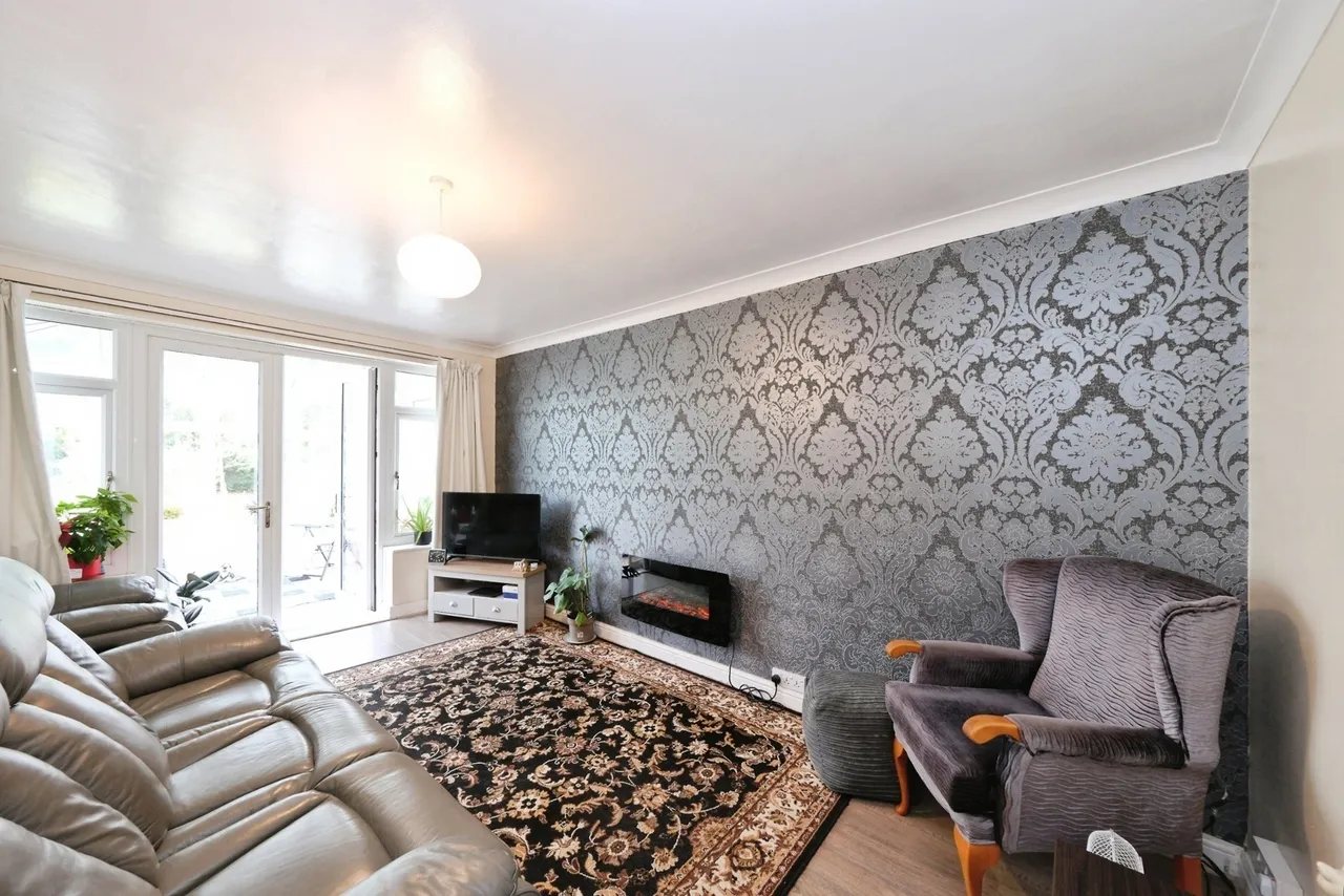 Park Hall Road, Mansfield Woodhouse, Mansfield, Nottinghamshire, NG19, photo 2