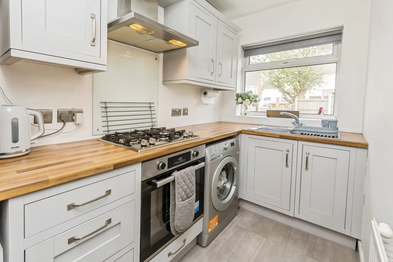 Uplands Avenue, Deeside, CH5, photo 5