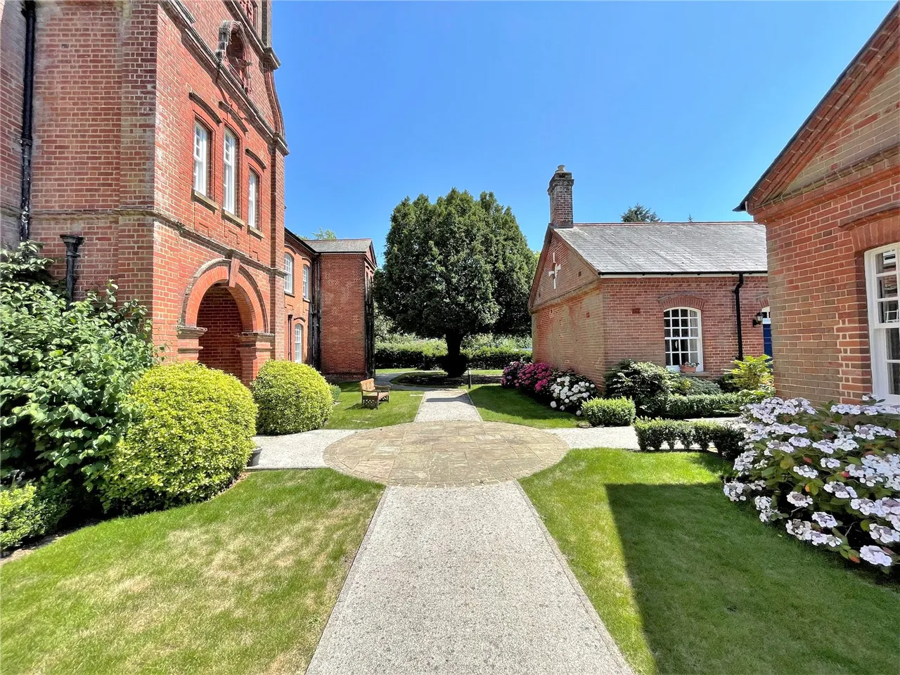 Bartons Road, Fordingbridge, Hampshire, SP6 1FH, photo 10