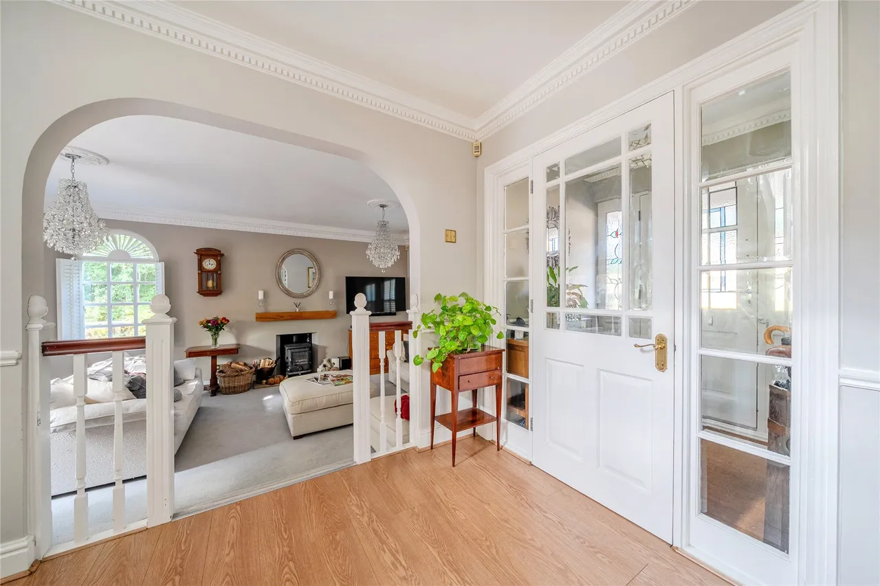 Mallards Way, Lightwater, GU18, photo 6