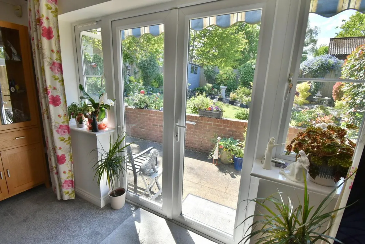 Jenni Close, BH11, photo 9