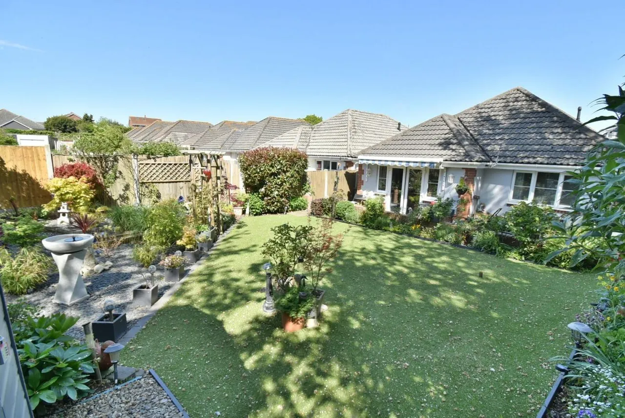 Jenni Close, BH11, photo 18
