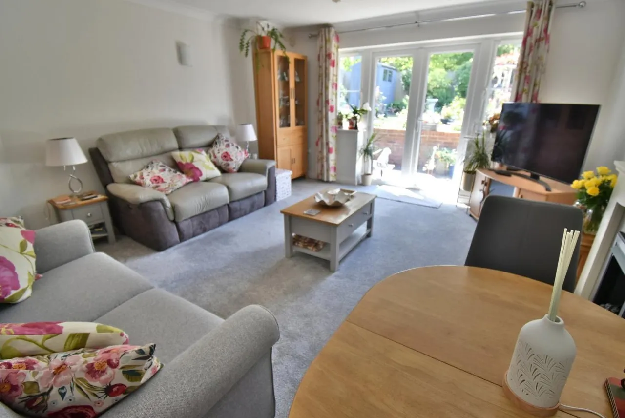 Jenni Close, BH11, photo 7
