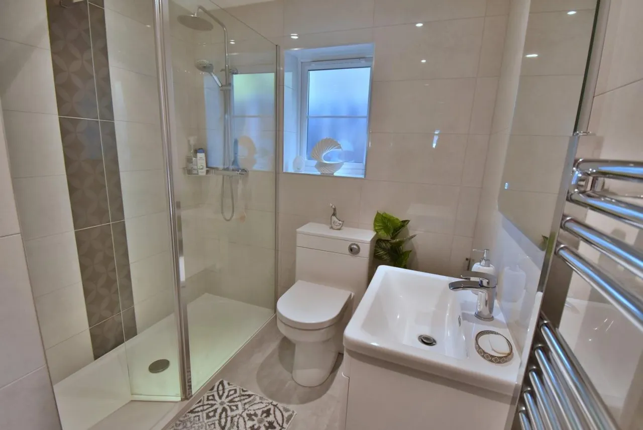 Jenni Close, BH11, photo 15