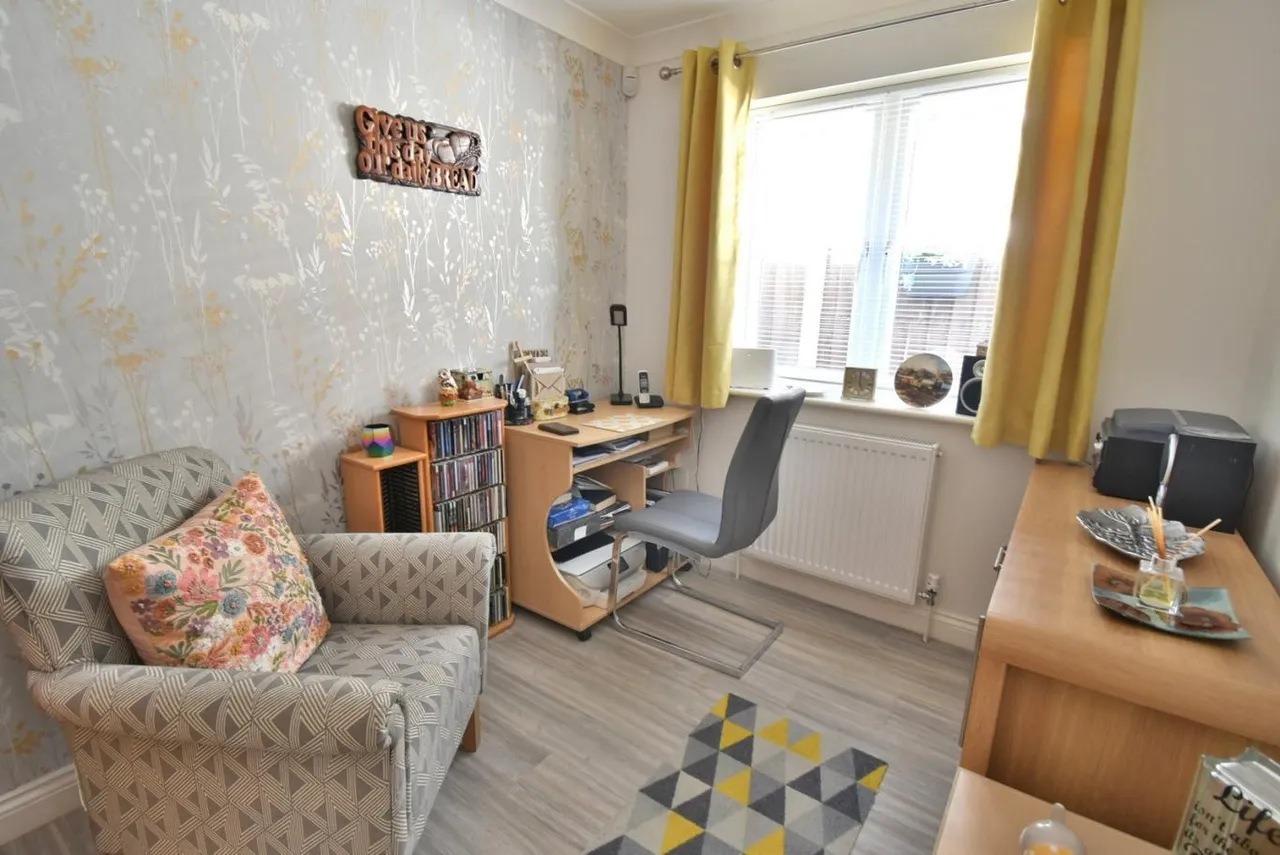 Jenni Close, BH11, photo 14
