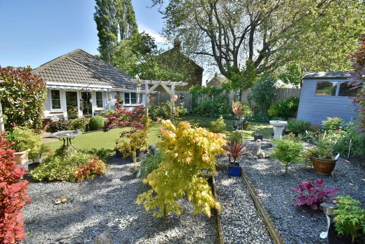 Jenni Close, BH11, photo 2