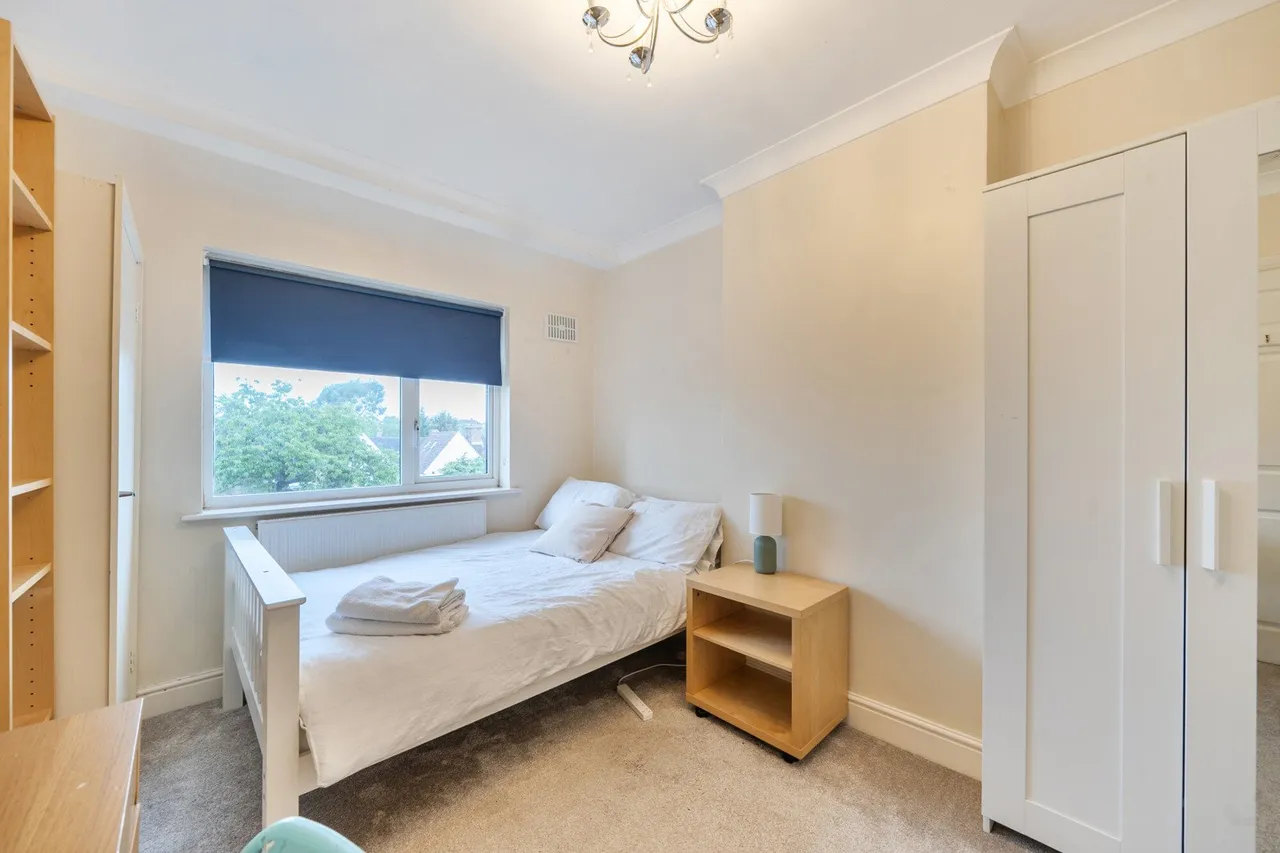 Westmount Road, SE9, photo 11
