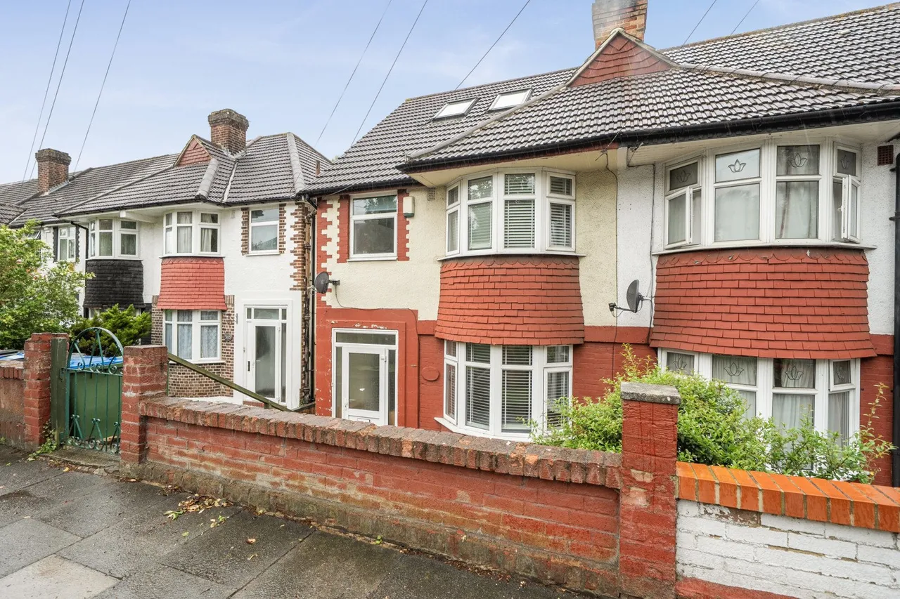 5 bed house for sale — Westmount Road, SE9