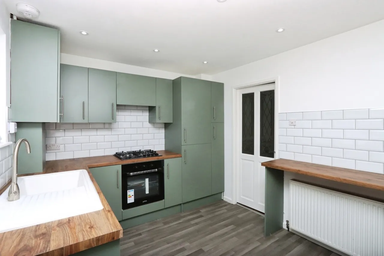 Oakworth Close, Halfway, Sheffield, S20, photo 5