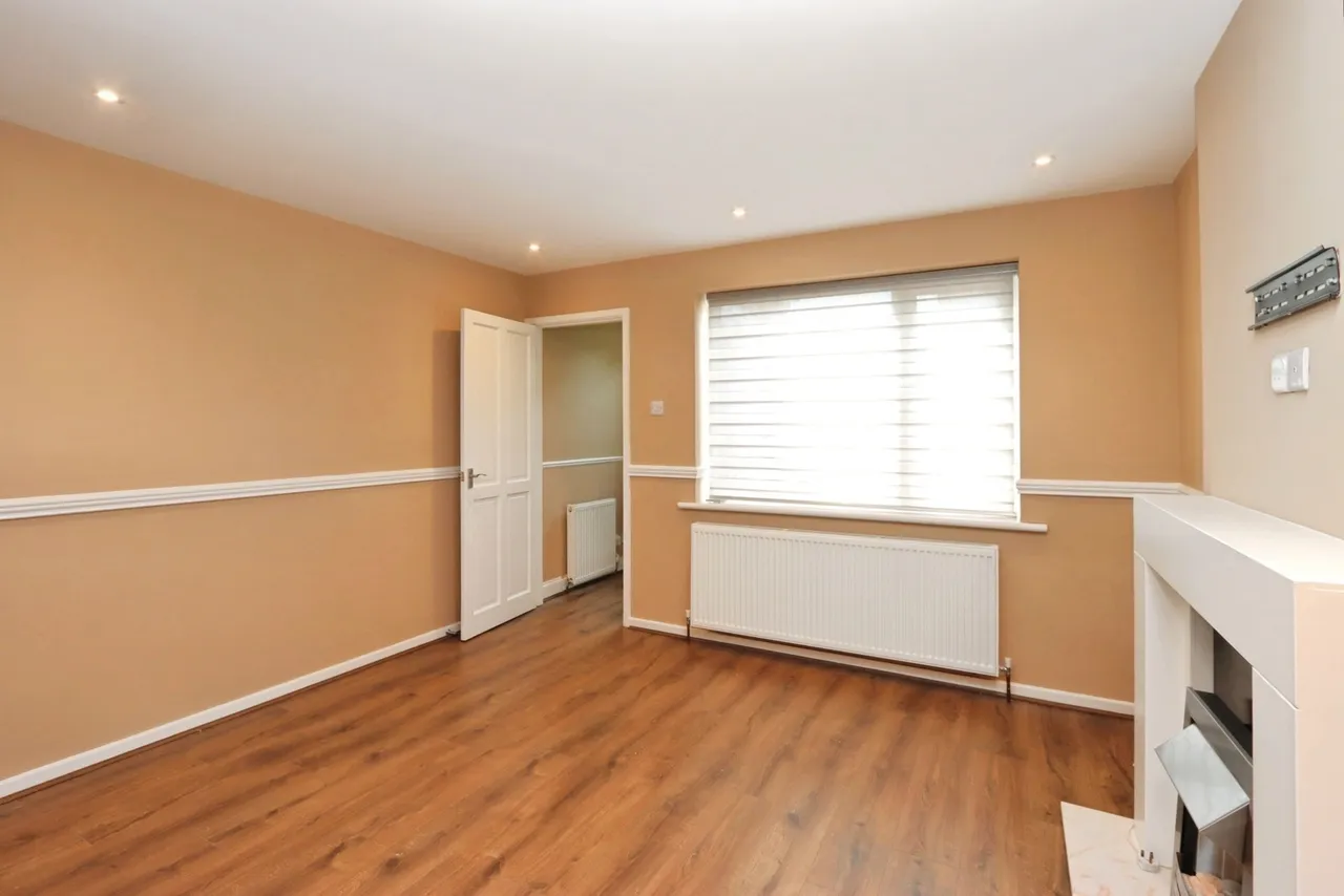 Oakworth Close, Halfway, Sheffield, S20, photo 7