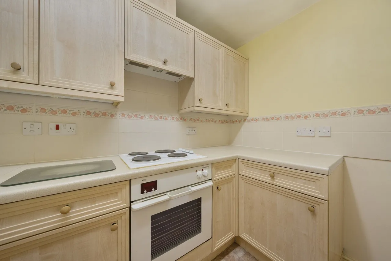 Hartington Close, Orpington, BR6, photo 4