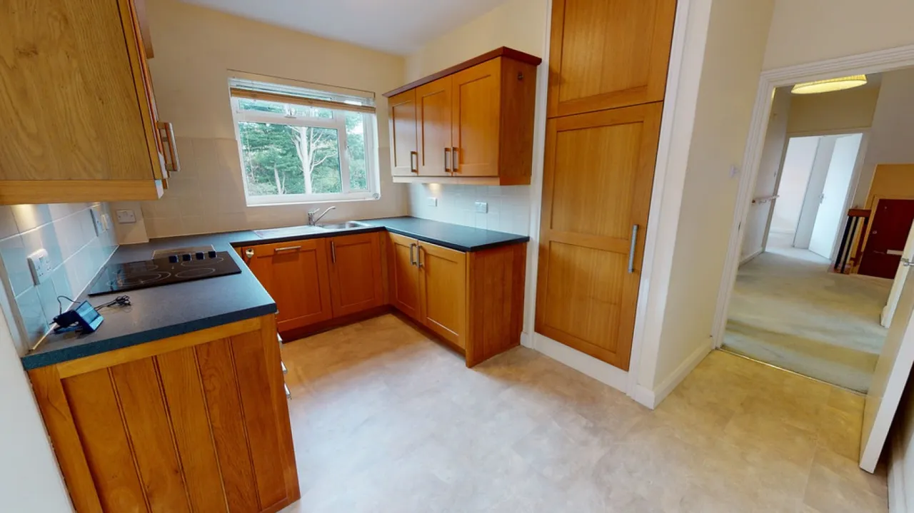 Eldorado Crescent, Cheltenham, photo 4