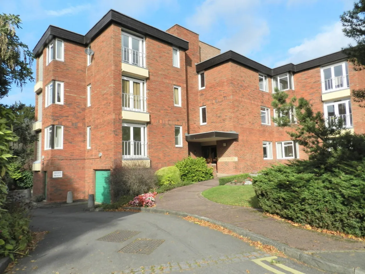 2 bed flat to rent — Eldorado Crescent, Cheltenham