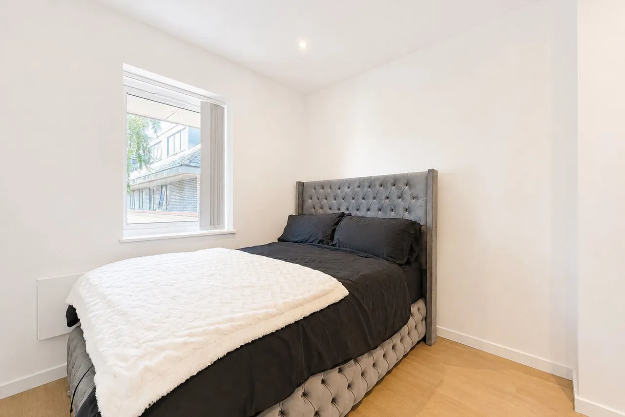 29 River Court, WOKING, photo 6