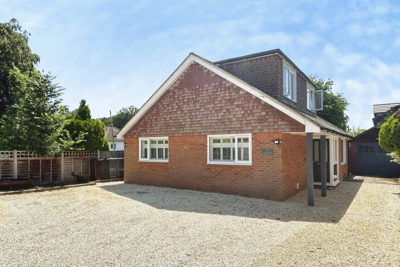 4 bed house for sale — Milkingpen Lane, Old Basing, Basingstoke, Hampshire, RG24 7DD