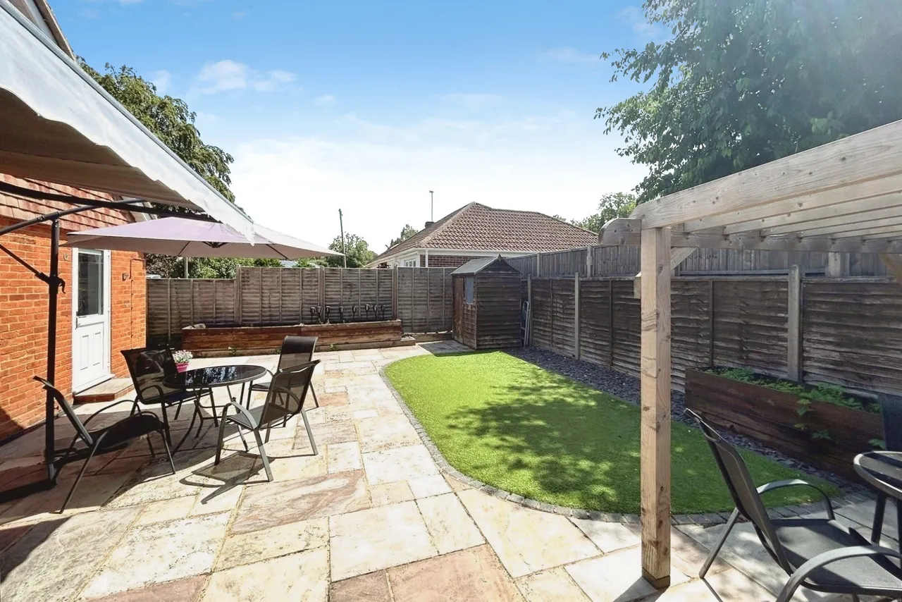 Milkingpen Lane, Old Basing, Basingstoke, Hampshire, RG24 7DD, photo 20