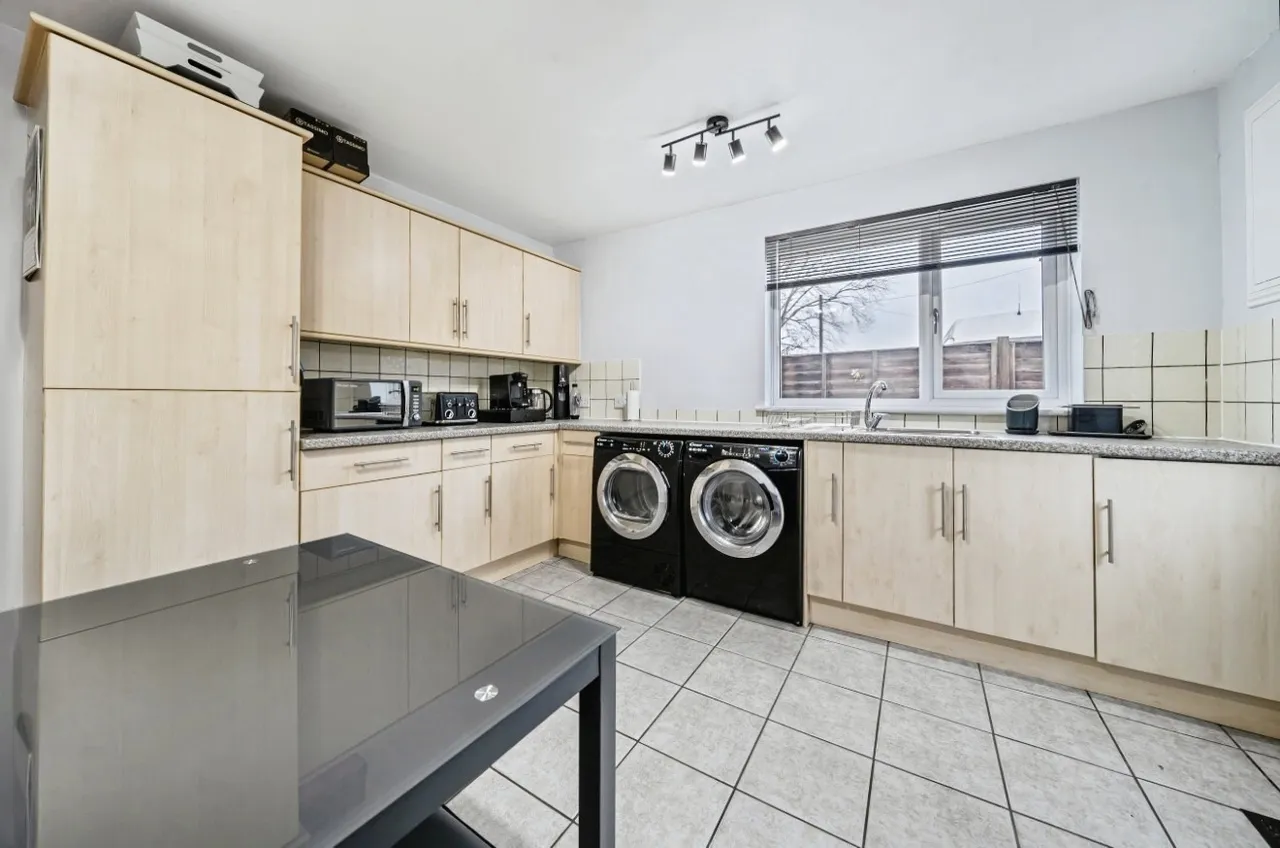 Milkingpen Lane, Old Basing, Basingstoke, Hampshire, RG24 7DD, photo 13