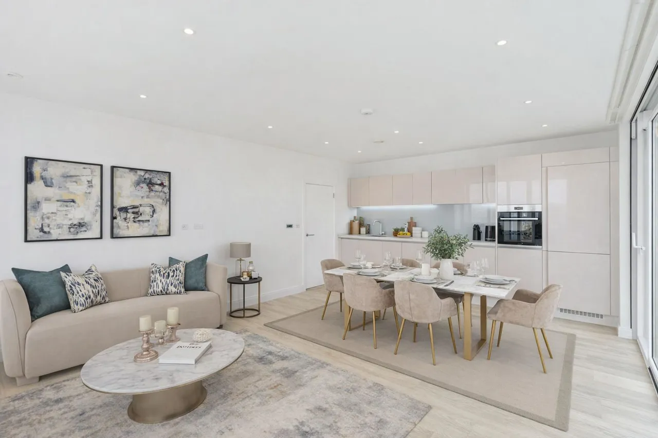 2 bed flat for sale — 26 Butler Court, Hyde Lane, London