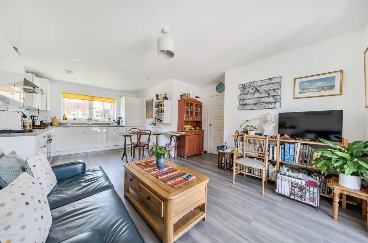 Jodrell Place, Selsey, PO20, photo 4