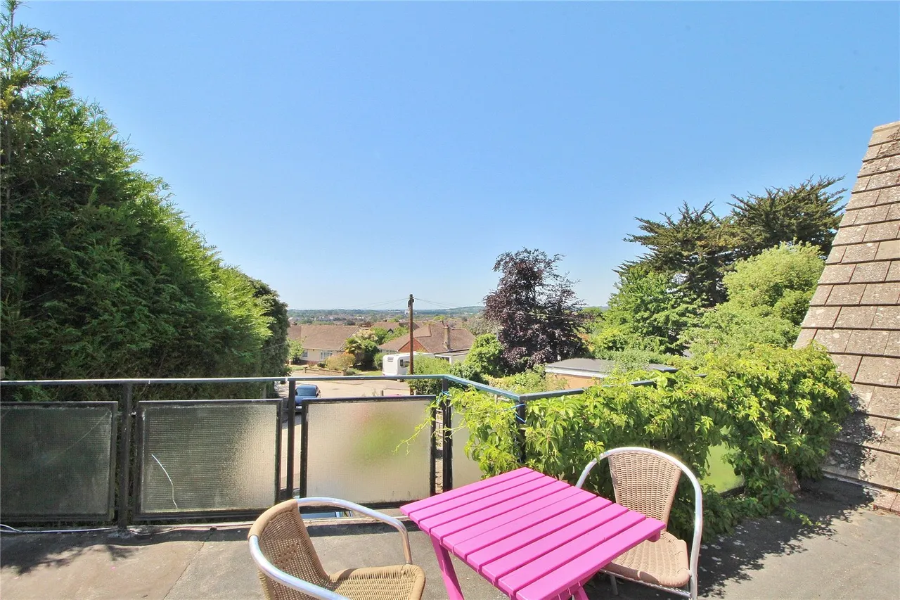 Cleveland Close, Salvington, BN13, photo 3