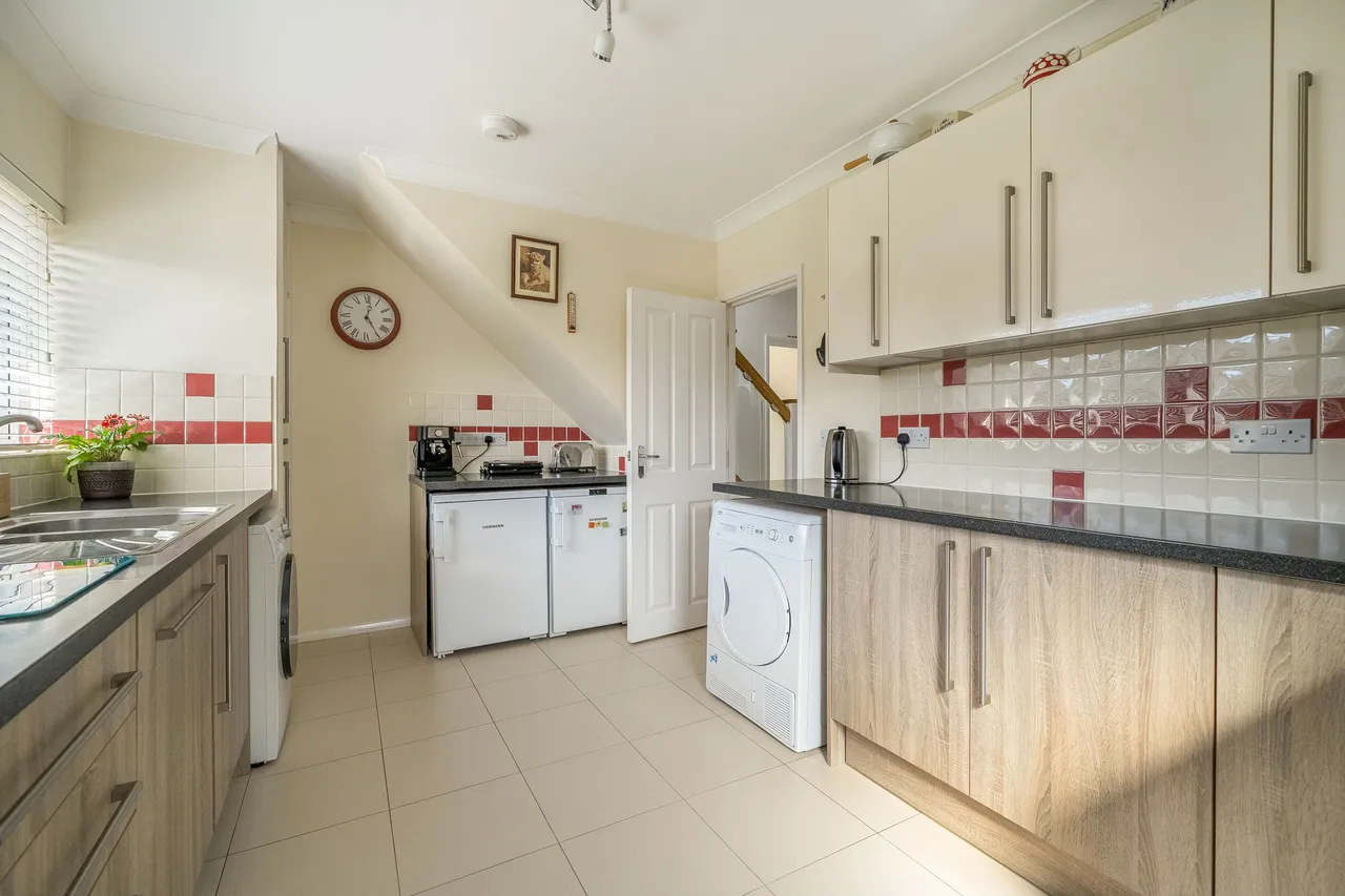 Palmbeach Avenue, Hythe, CT21, photo 6