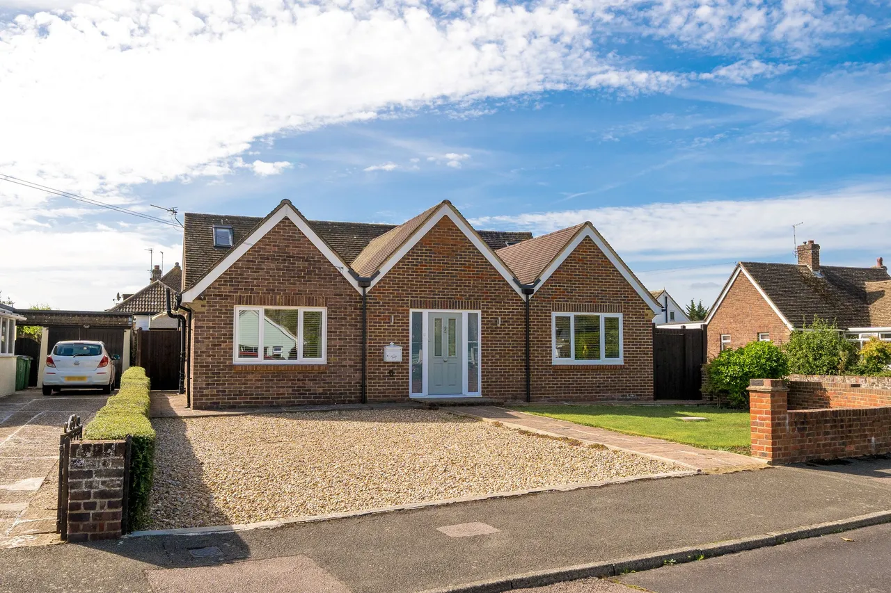 4 bed house for sale, Palmbeach Avenue, Hythe, CT21