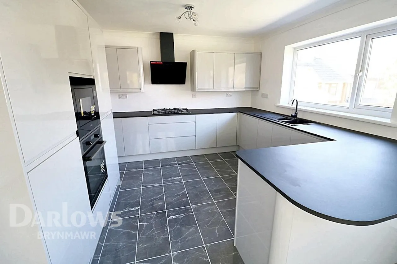 Willow Court, Tredegar, photo 7