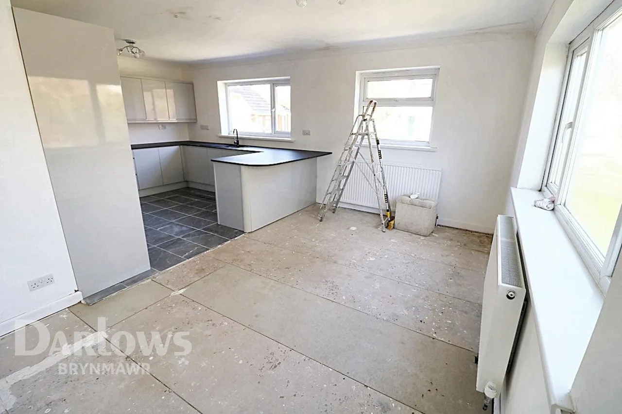 Willow Court, Tredegar, photo 8