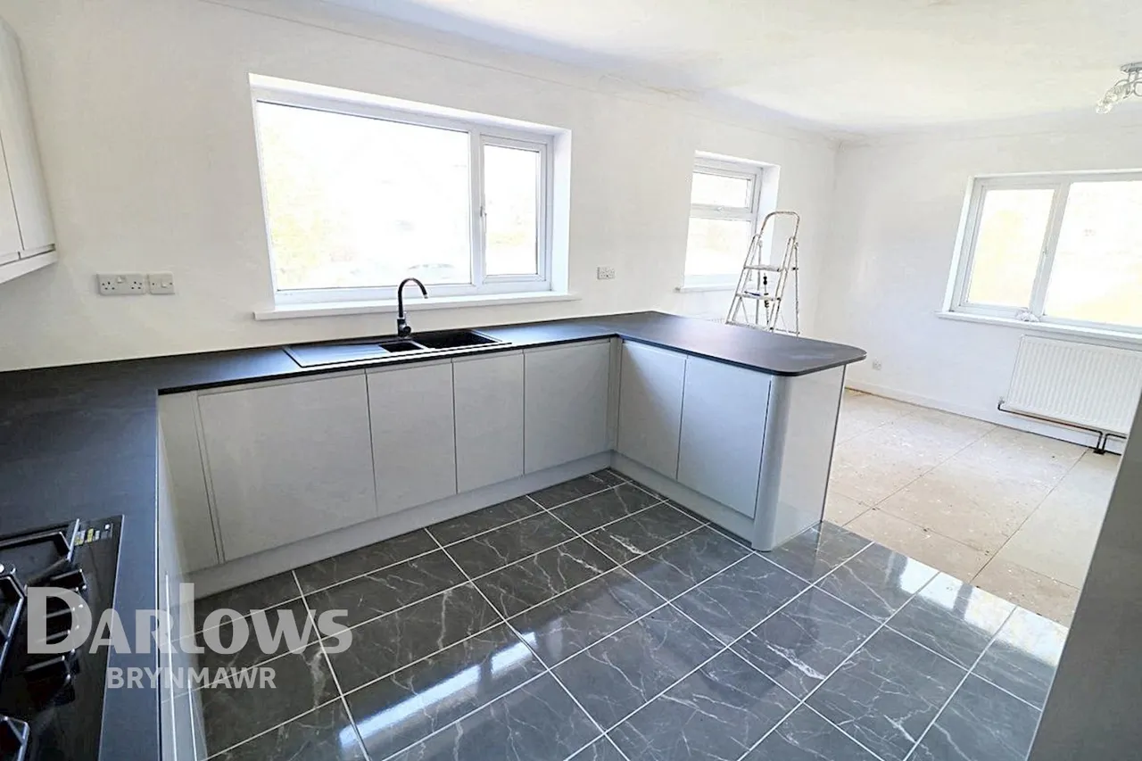 Willow Court, Tredegar, photo 9