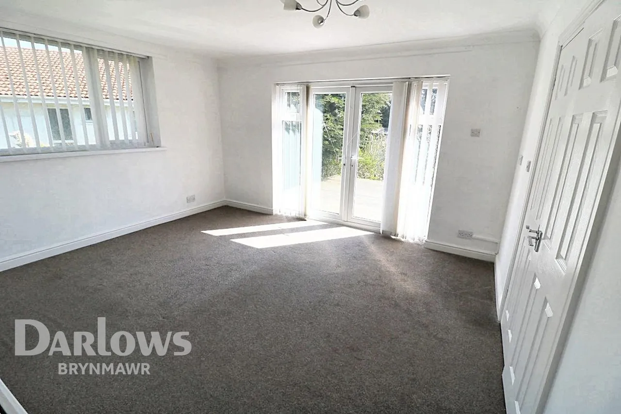 Willow Court, Tredegar, photo 16