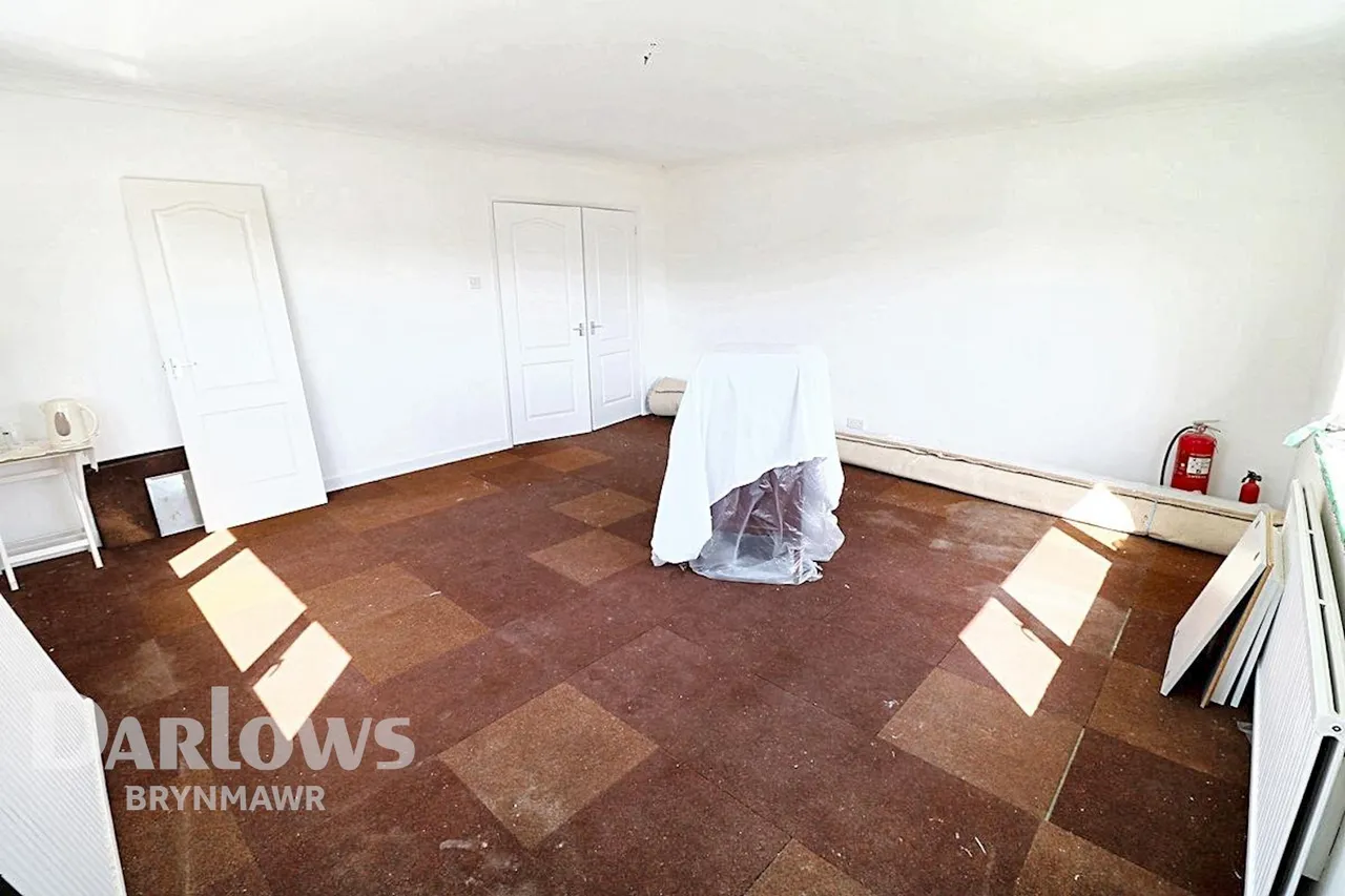 Willow Court, Tredegar, photo 11