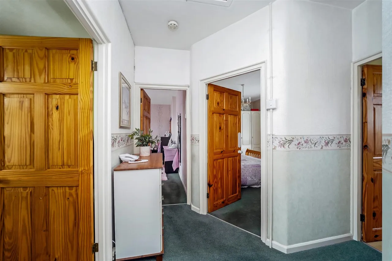The Roundway, Tottenham, N17 7HG, photo 9