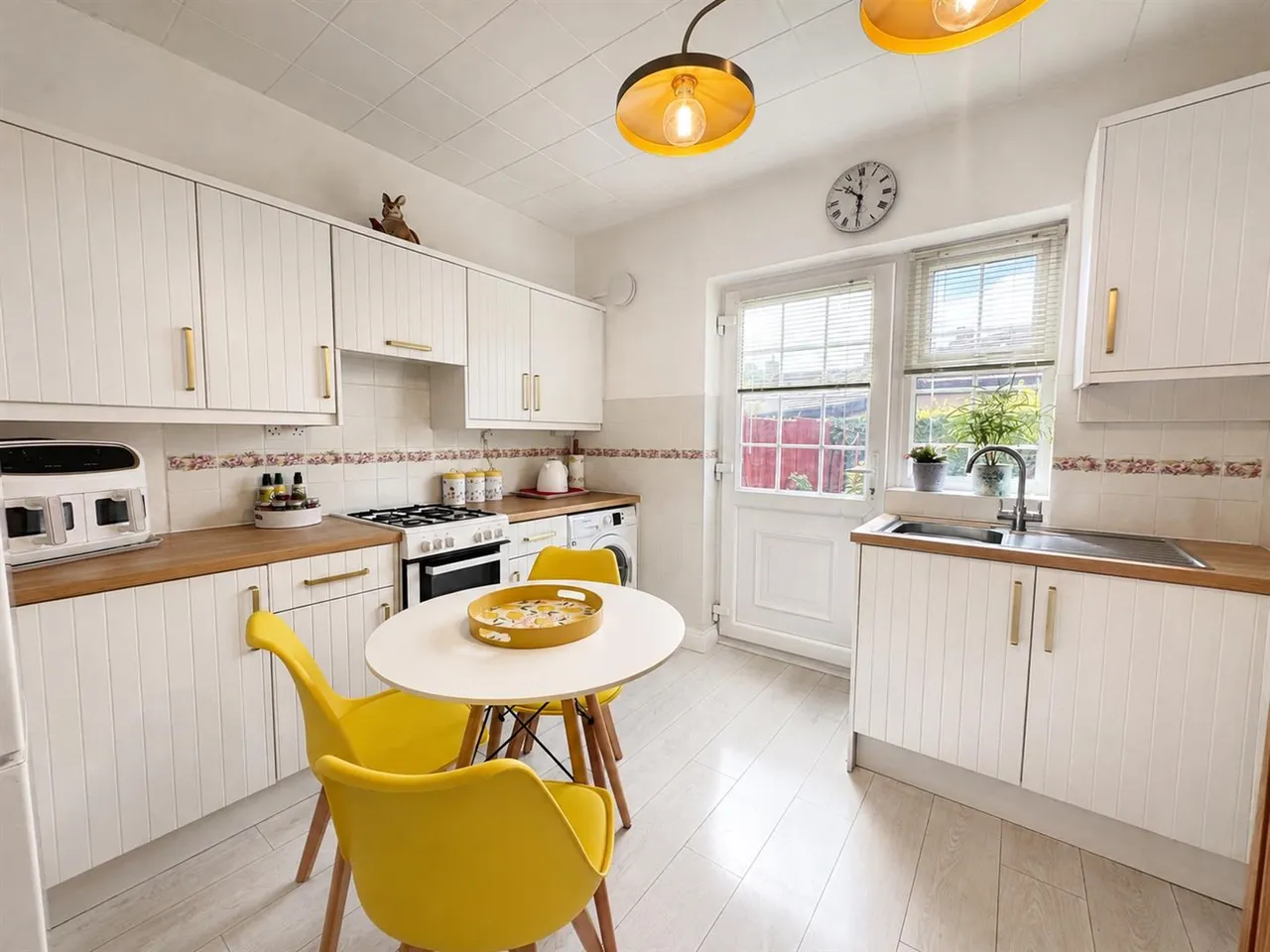 The Roundway, Tottenham, N17 7HG, photo 2